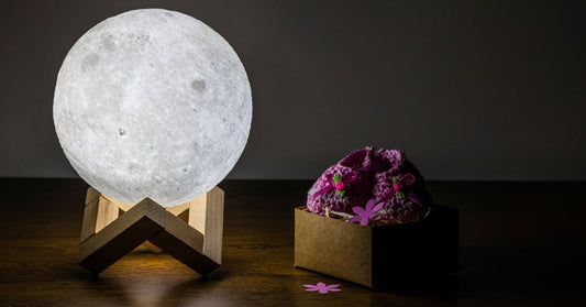 Why Everyone is Talking About These Mesmerizing Bedroom Moon Lamps
