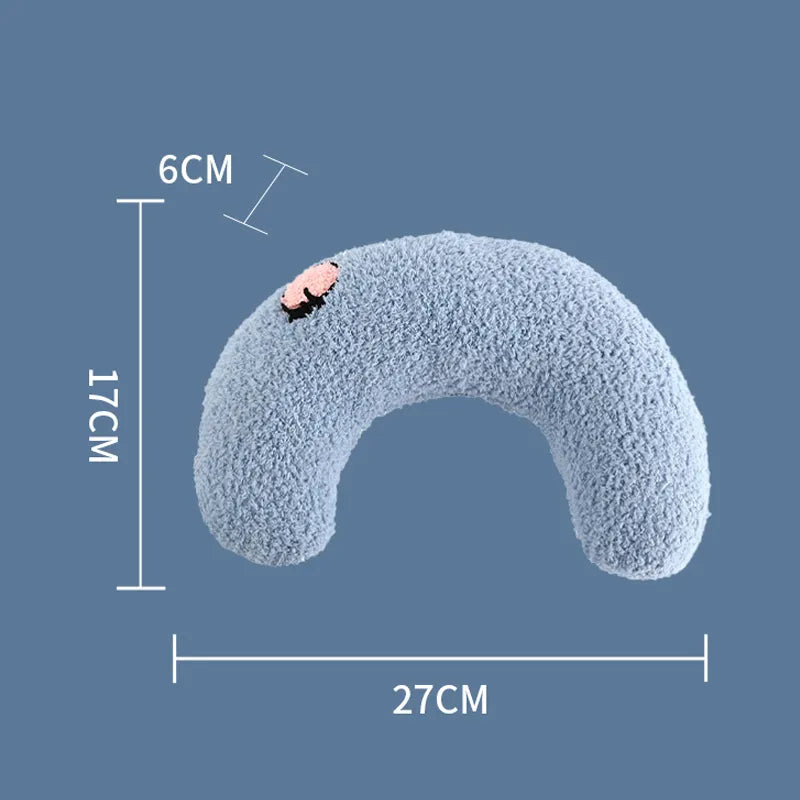 Chic U-Shaped Pet Pillow - The Ultimate Neck Protector and Deep Sleep Headrest for Kittens and Puppies